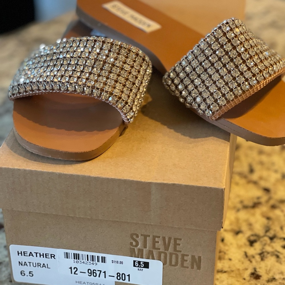 Steve Madden rhinestone studs ALMOST NEW!
